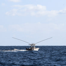 Load image into Gallery viewer, 22' BLUEWATER COLLAPSIBLE CARBON FIBER OUTRIGGER PAIR